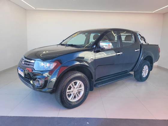 MITSUBISHI L200 TRITON 3.2 HPE 4X4 CD 16V TURBO INTERCOOLER DIESEL 4P AUTOMÁTICO MITSUBISHI L200 TRITON 3.2 HPE 4X4 CD 16V TURBO INTERCOOLER DIESEL 4P AUTOMÁTICO